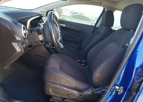 2020 Chevrolet Sonic Lt из США, поврежденный, VIN 1G1JD6SBXL4131145